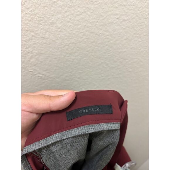 Greyson Montauk Sport Short Men's Golf Size 34 Lightweight Hybrid Red Burgundy - Picture 3 of 4